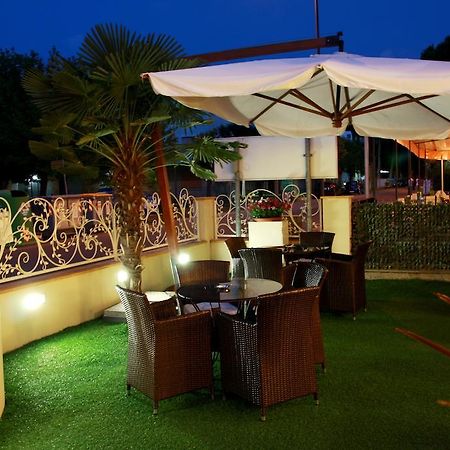 Hotel Monica Cervia Dış mekan fotoğraf