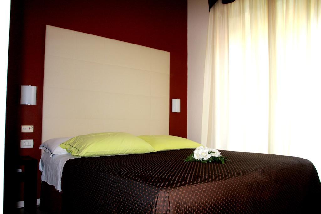 Hotel Monica Cervia Oda fotoğraf