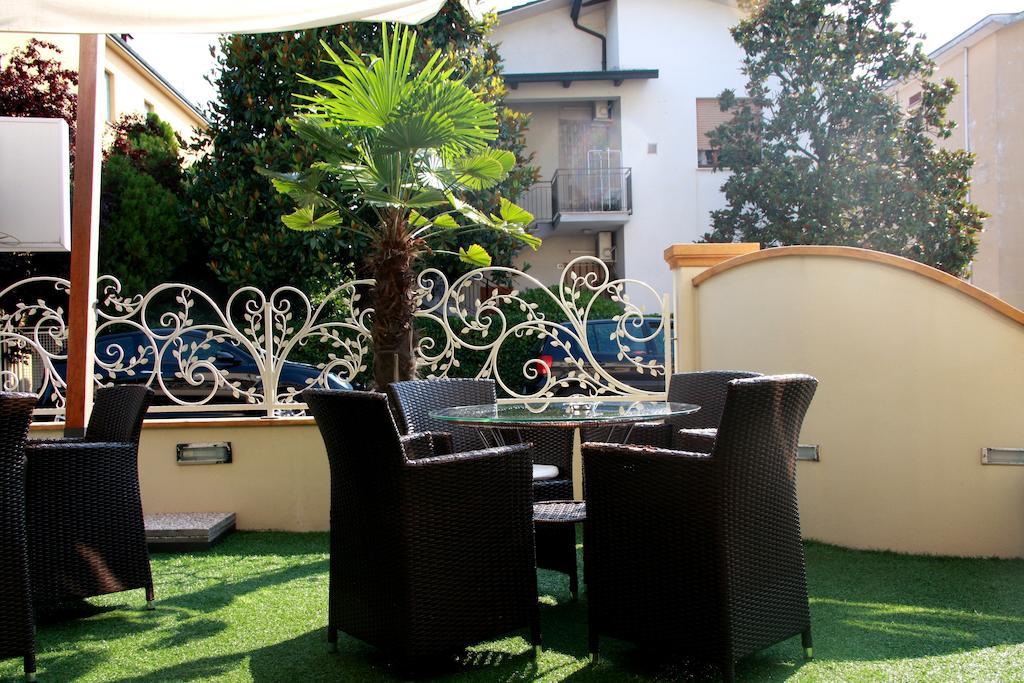 Hotel Monica Cervia Dış mekan fotoğraf