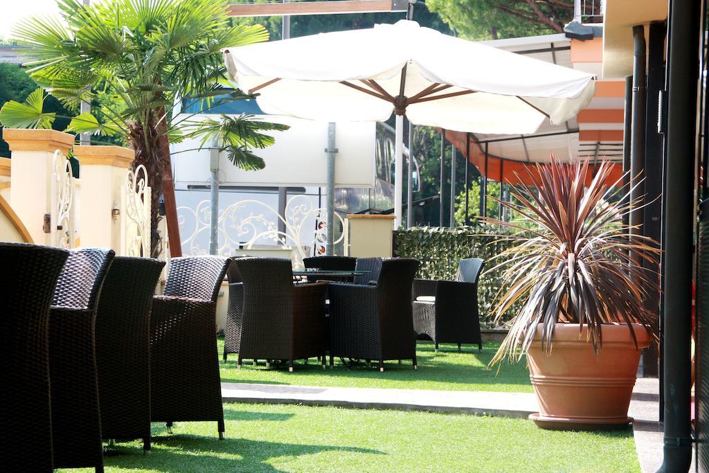 Hotel Monica Cervia Dış mekan fotoğraf